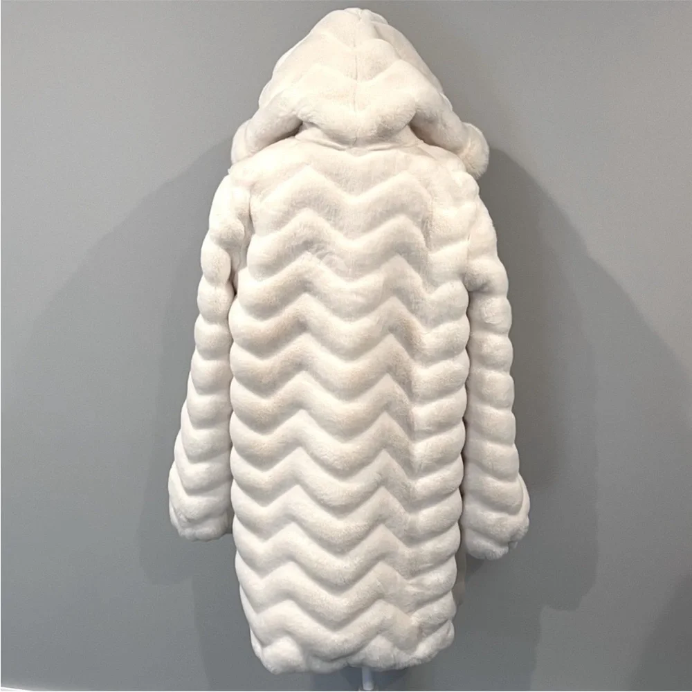 GALLERY Grooved Faux Fur Hooded Jacket - Picture 10 of 13